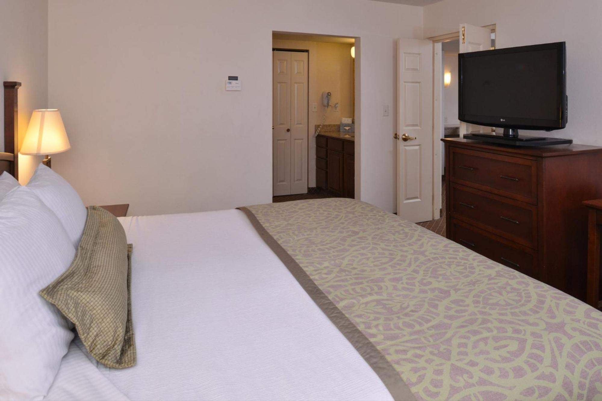 Staybridge Suites Indianapolis-Airport By Ihg Plainfield Exterior photo